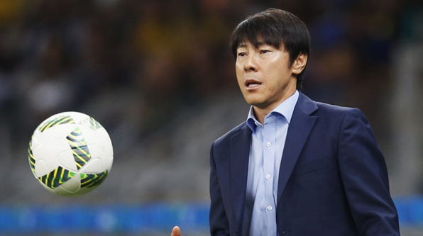 gaya-kepemimpinan-pelatih-sepak-bola-di-era-modern